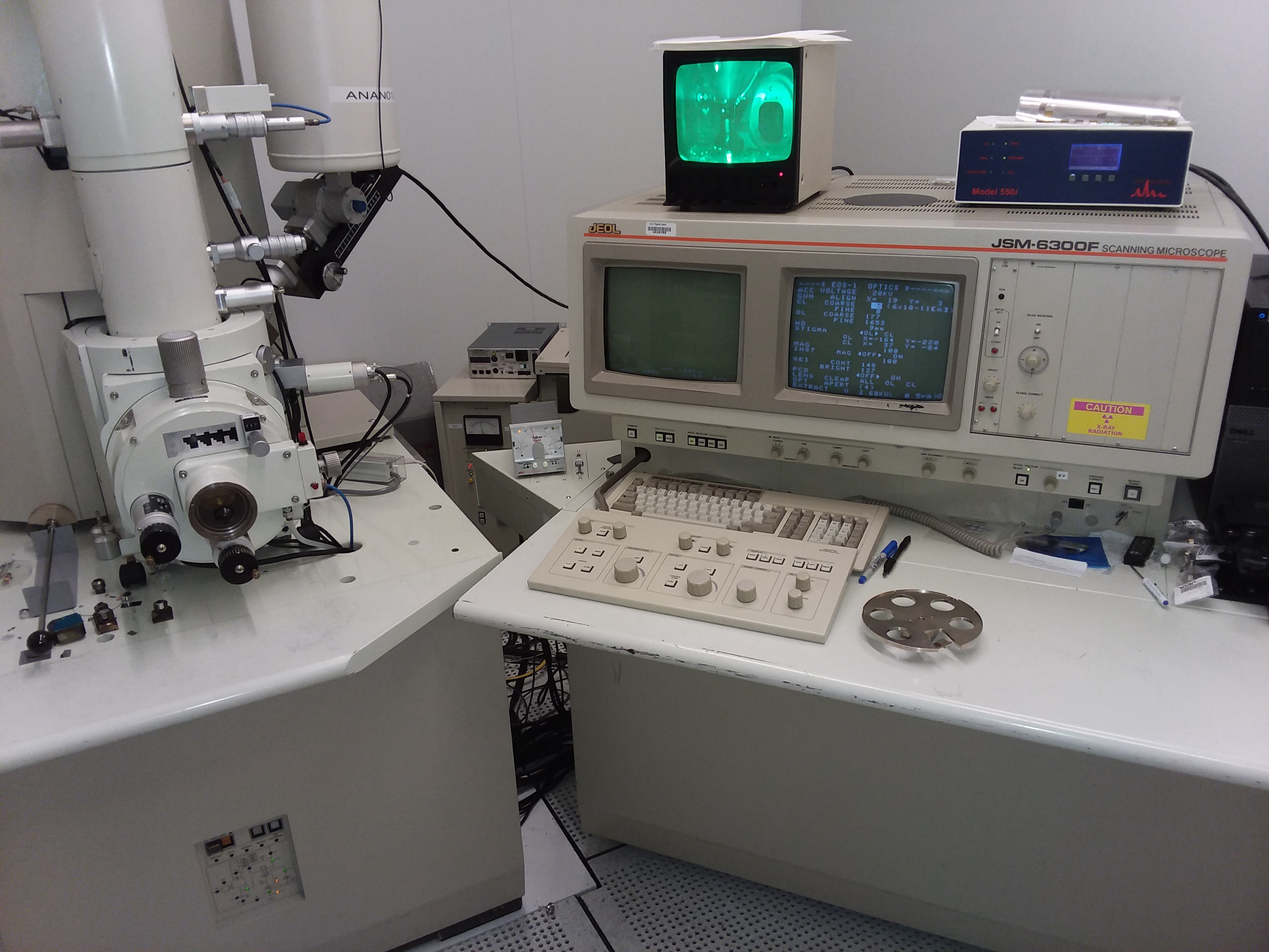 JEOL 6300F FESEM