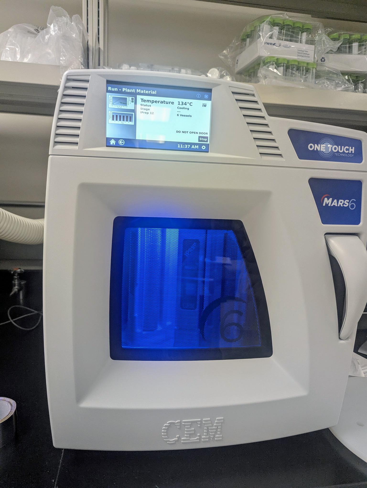The CEM MARS 6 microwave digestion system